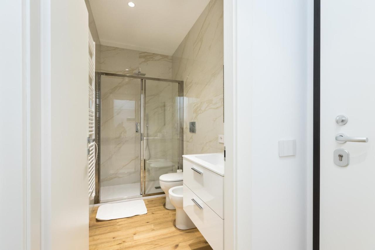 Magnoliaapartments - 18B Visconti Duomo Milan Bagian luar foto