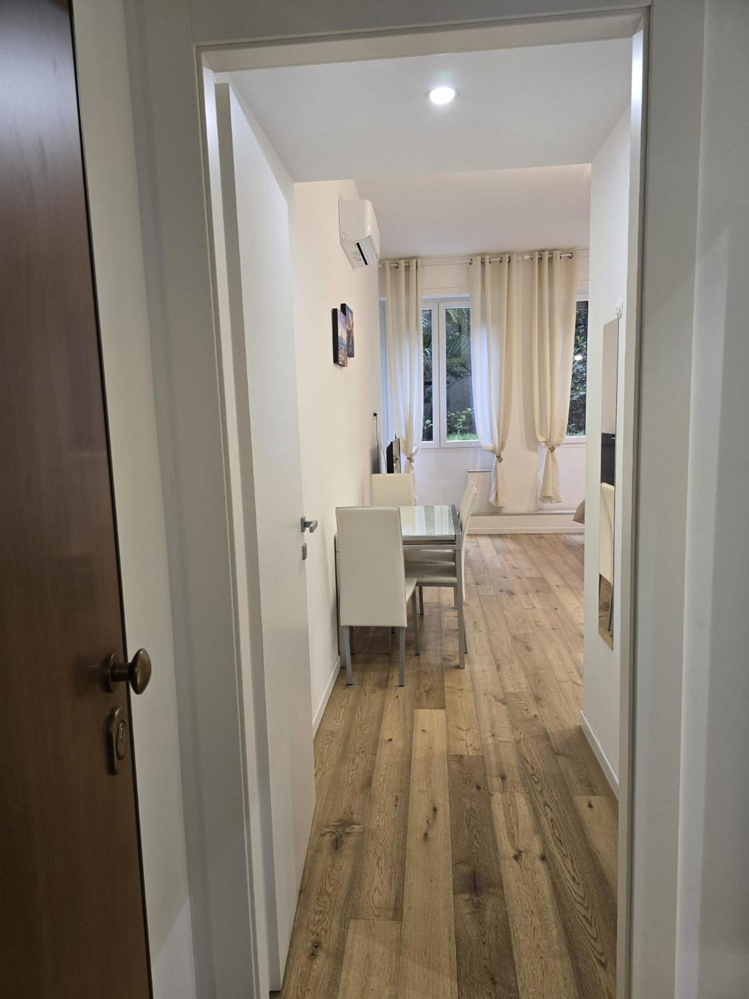 Magnoliaapartments - 18B Visconti Duomo Milan Bagian luar foto